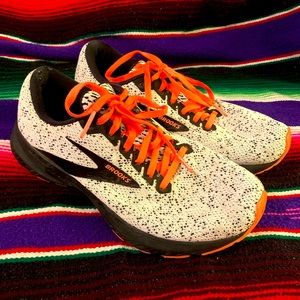Brooks Launch 7